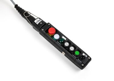 MULTI-FUNCTION WIRED CONTROLS